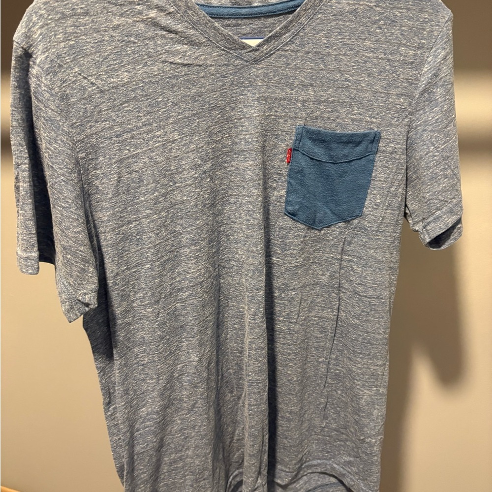 Levi's Heather Gray V-Neck T-Shirt with Blue Pocket